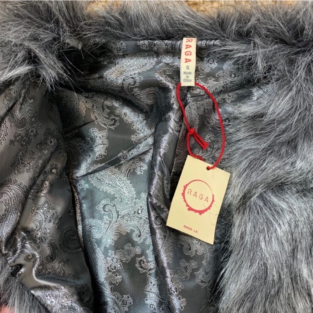 🆕 NWT Raga Kora Faux Fur Jacket-S - Picture 4 of 4